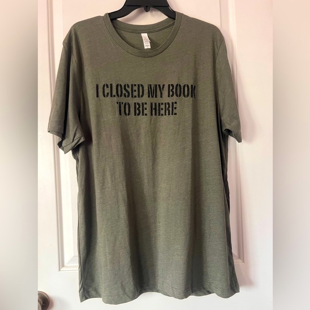 Book Club Clever Humor Canvas Green Short Sleeve Tee Casual - XL
